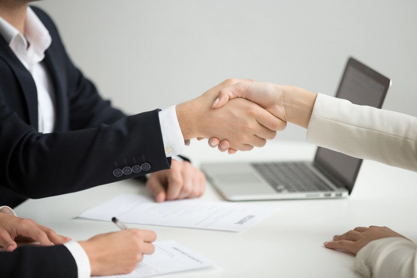 بهترین شغل های فنی برای مهاجرت با جاب آفر