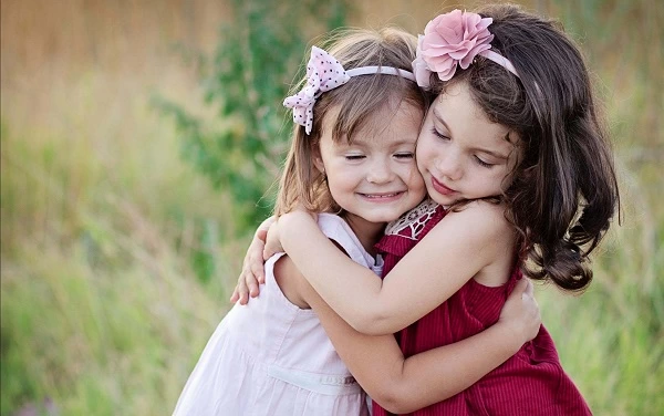 متن تبریک روز جهانی خواهر + جملات احساسی و عاشقانه برای خواهر