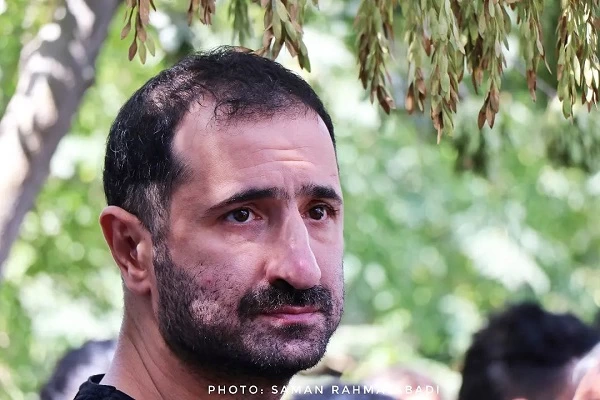 عکسهای مراسم خاکسپاری آرش میراحمدی با حضور هنرمندان