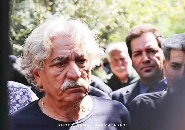 عکسهای مراسم خاکسپاری آرش میراحمدی با حضور هنرمندان