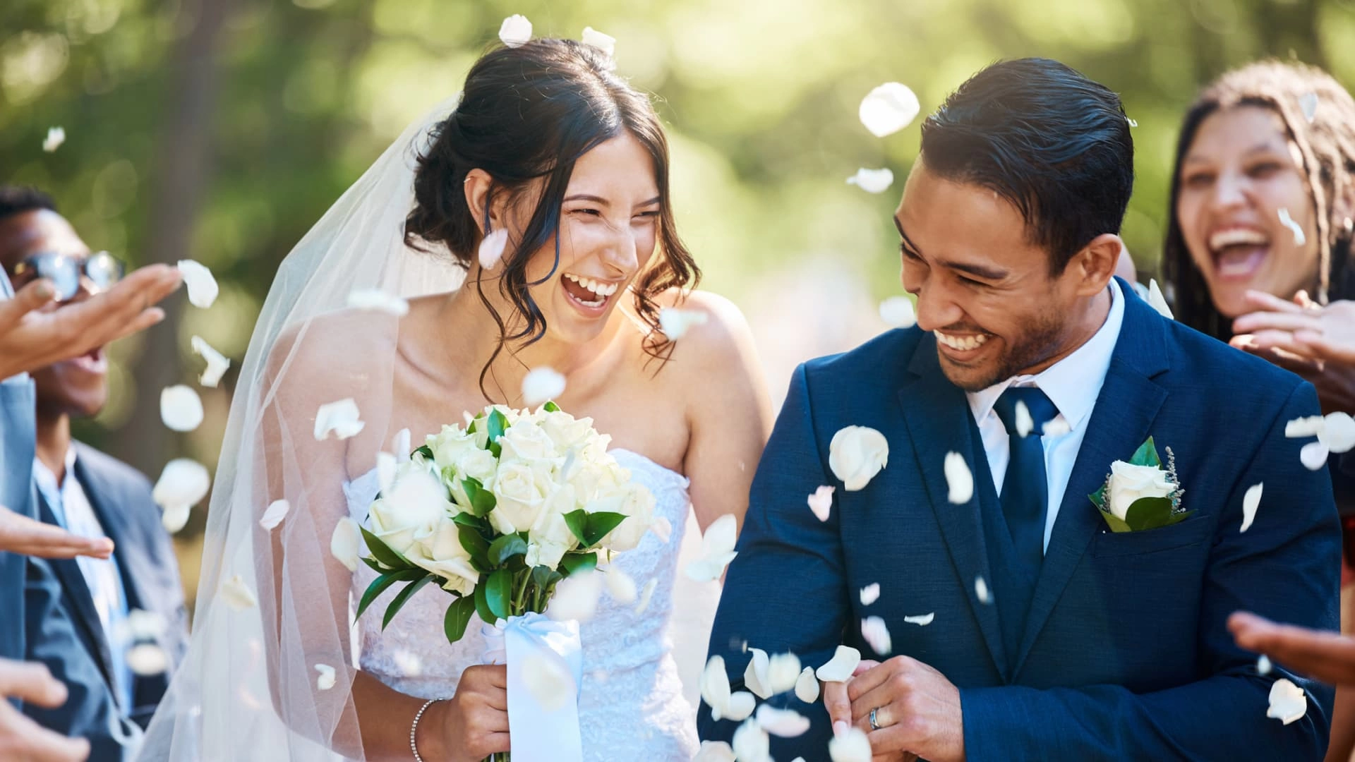 زیباترین جملات بله گفتن عروس سر سفره عقد (جملات خاص، عاشقانه، مذهبی)