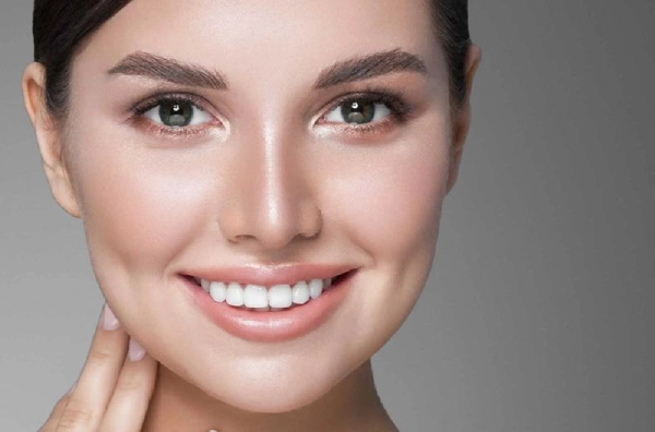 هزینه عمل چال گونه ۱۴۰۳ + جزییات و ماندگاری چال خنده