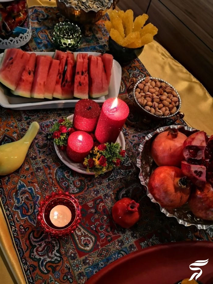تزیین شب یلدا برای مدرسه +  20 عکس تزیین میز یلدا