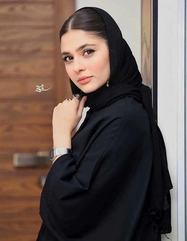 مینو آذرمگین بیوگرافی + عکس ها و ازدواج مینو اذرمگین بازیگر