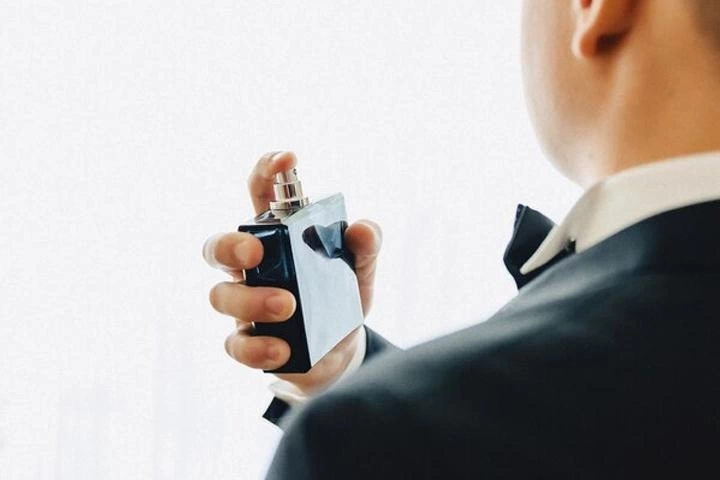 معرفی 7 بهترین عطر گرم و تلخ مردانه مناسب فصل سرد&nbsp;