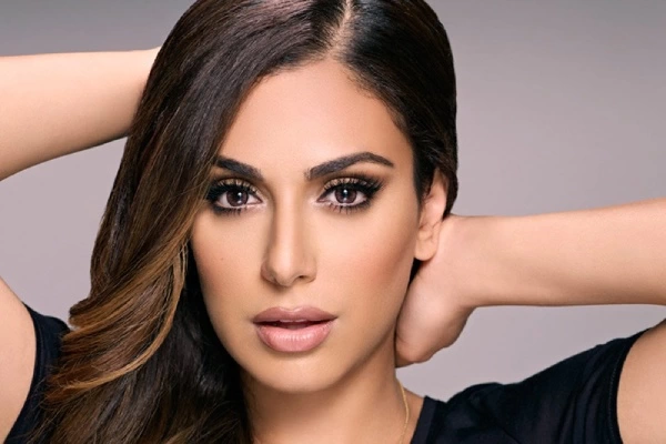 بیوگرافی هدی بیوتی + عکس، ازدواج، همسر و برند هدی بیوتی