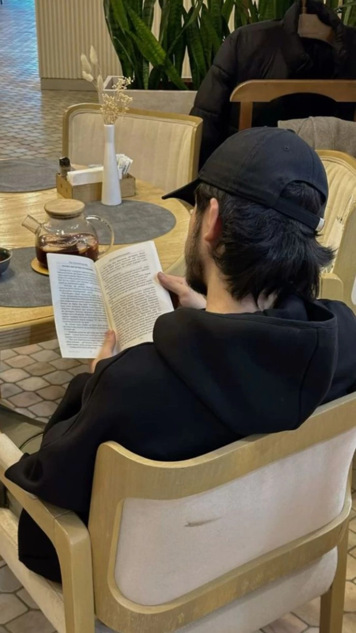 عکس فیک پسرونه واقعی و طبیعی برای پروفایل
