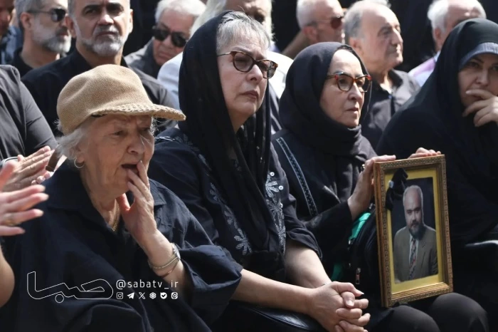 عکسهای بازیگران در مراسم تشییع اکبر عبدی