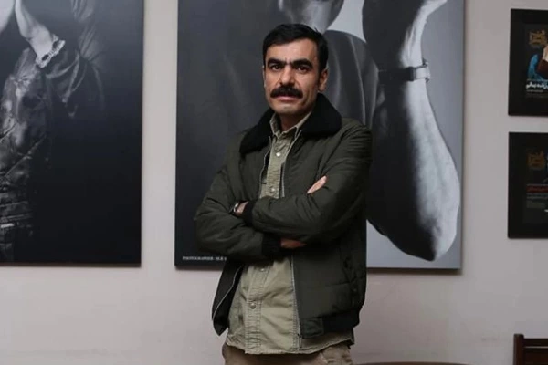 بیوگرافی حسین کیانی بازیگر نقش خان والا در سریال بامداد خمار